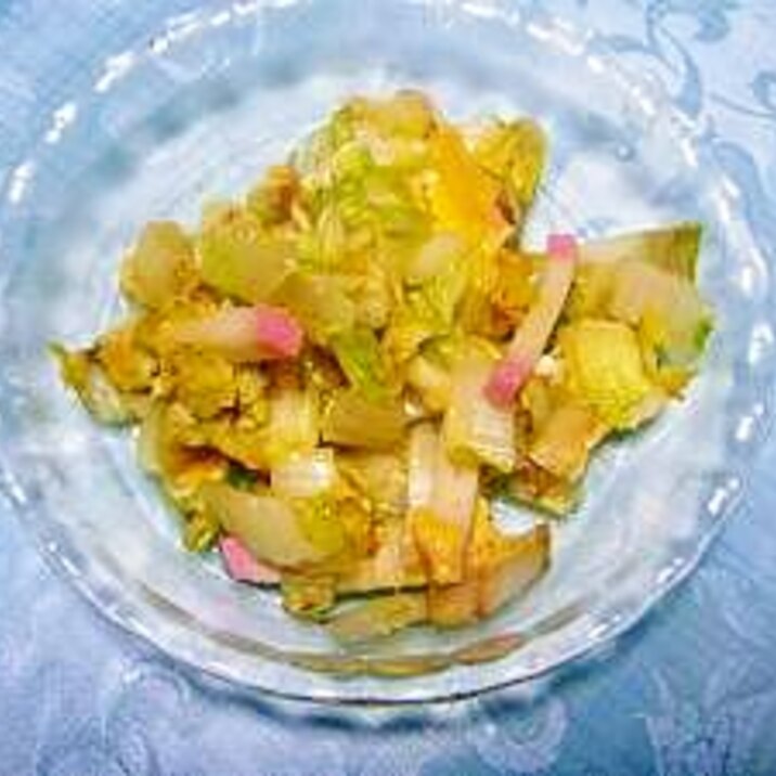 かまぼこのピンクが可愛い、白菜の卵とじ